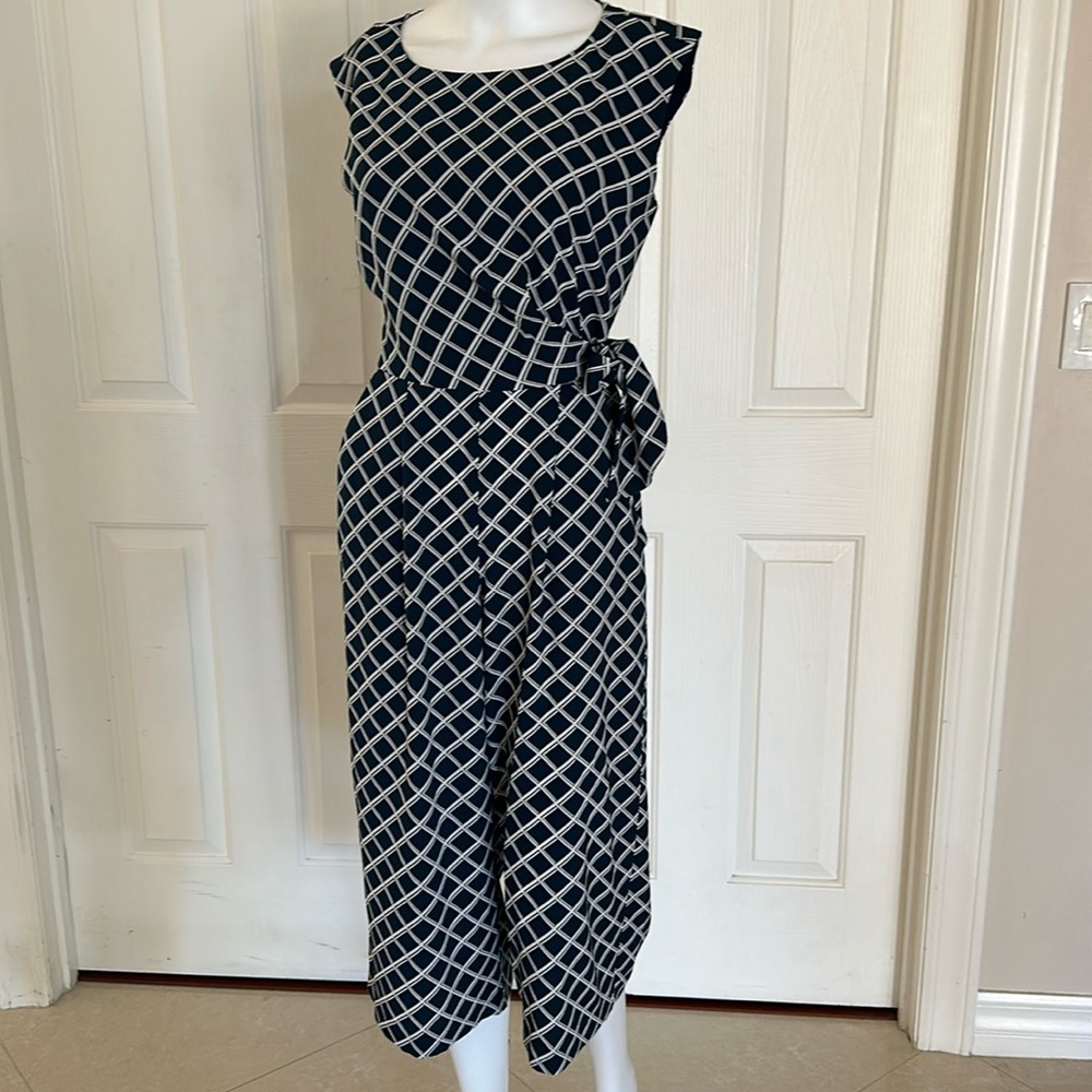 Navy Blue Tahari Jumpsuit pants in size 6P